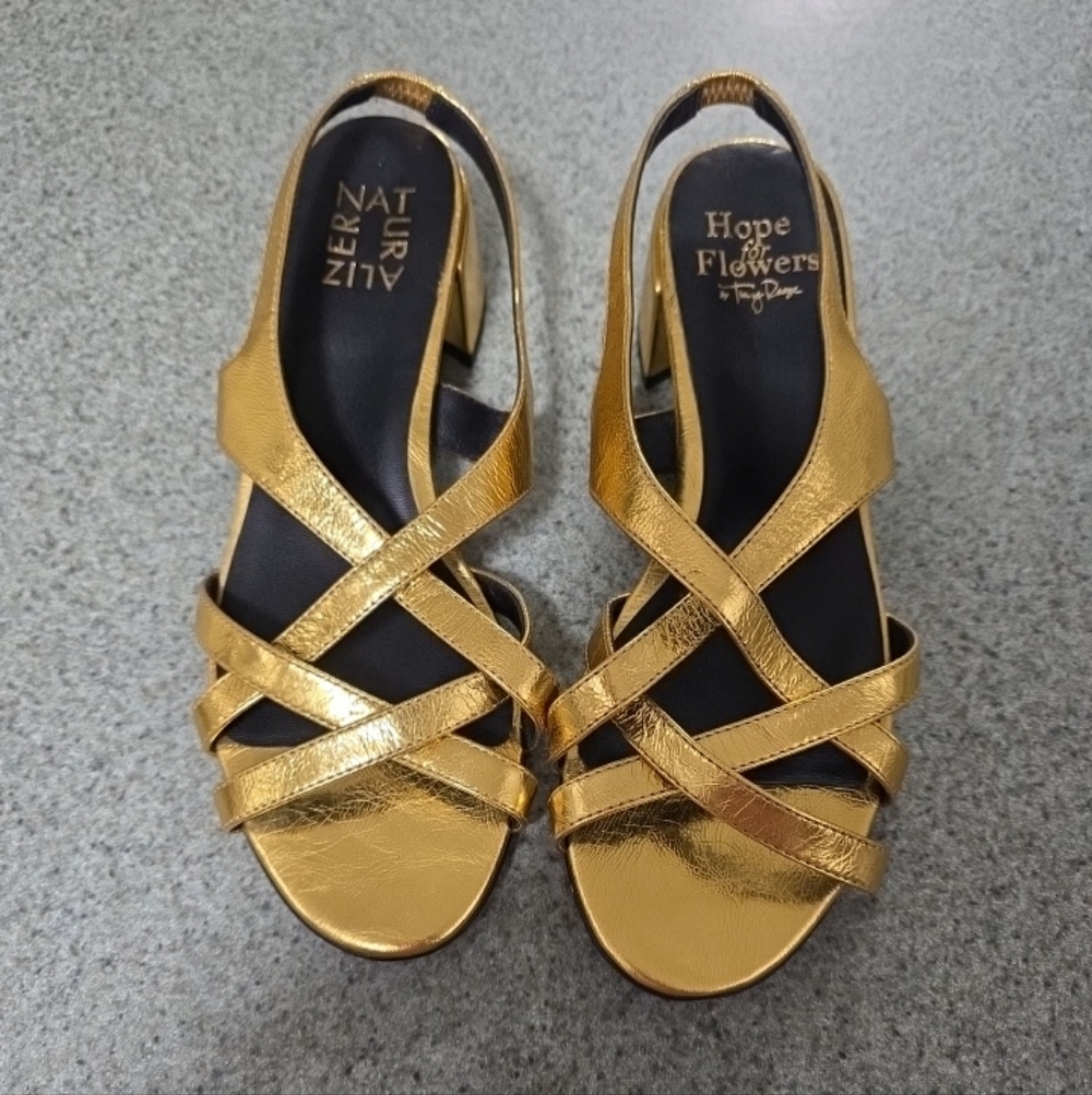 Naturalizer Hope For Flowers By Tracy Reese Gold Sandals Size 7 Leather. NWOB.
